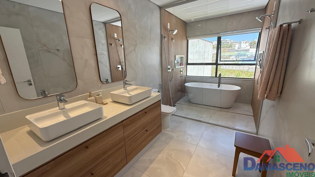 WhatsApp Image 2025-10-23 at 17.19.17 (12)