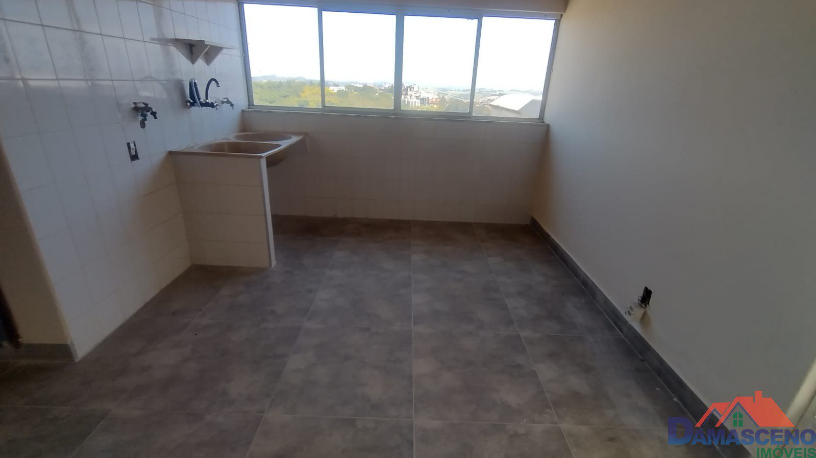 WhatsApp Image 2025-11-21 at 13.24.02 (1)