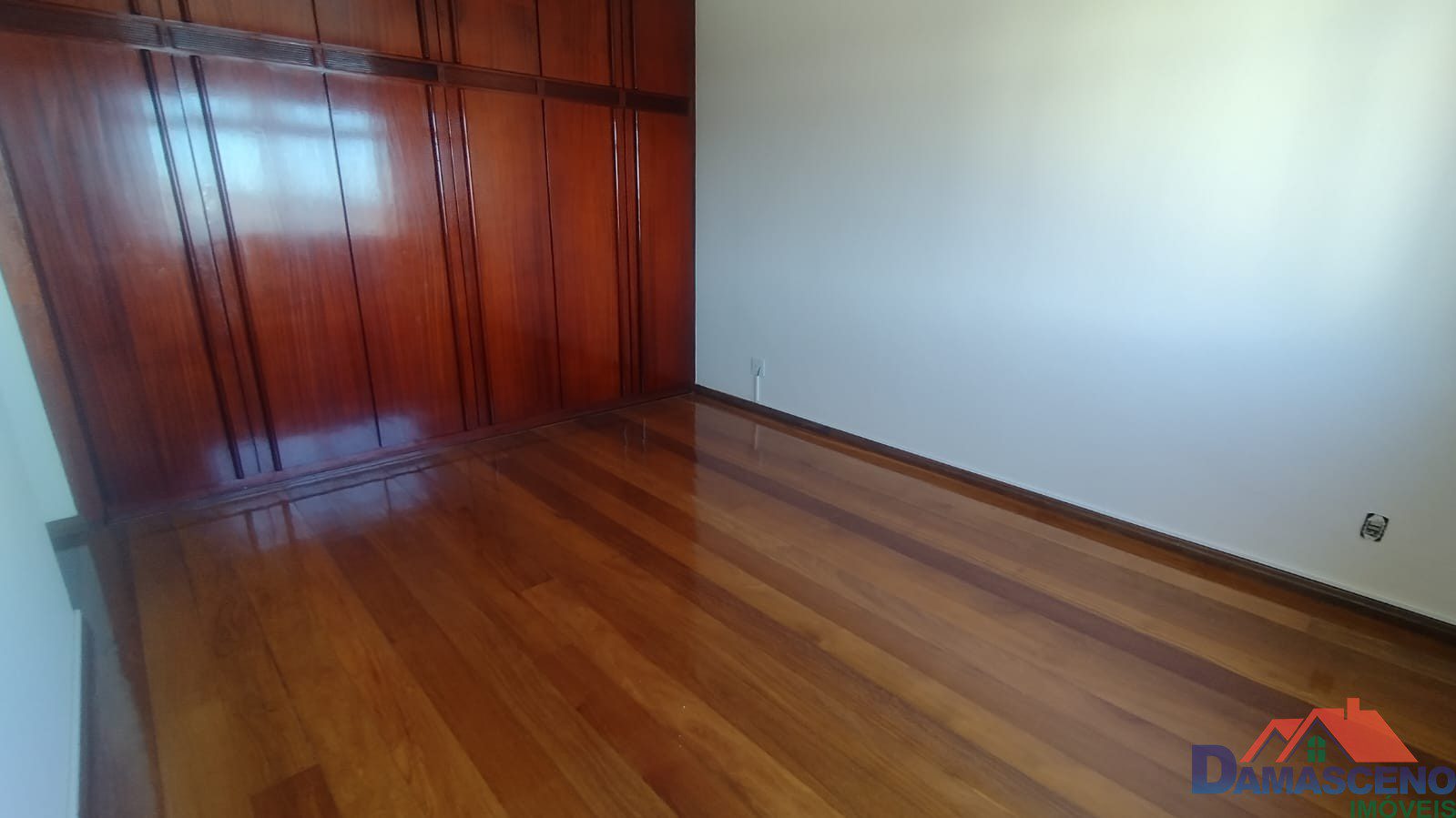 WhatsApp Image 2025-11-21 at 13.24.04 (2)