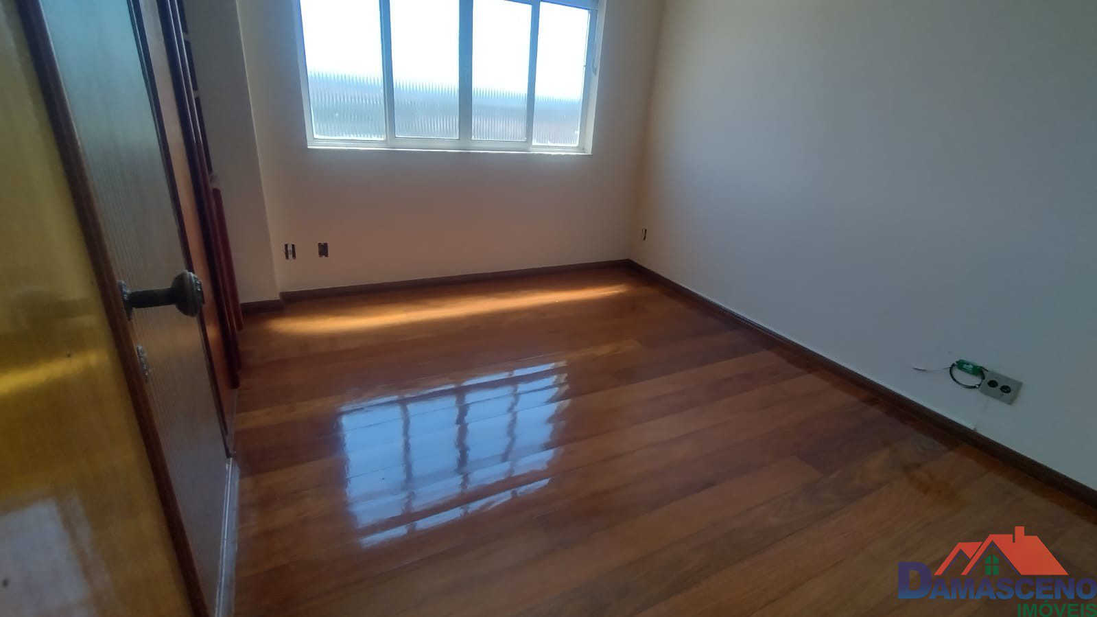 WhatsApp Image 2025-11-21 at 13.24.04