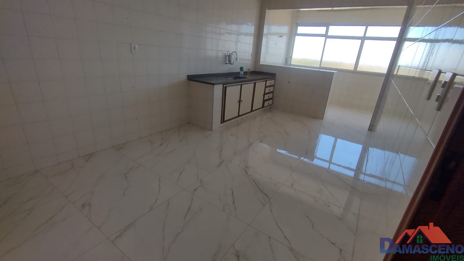 WhatsApp Image 2025-11-21 at 13.24.05 (1)