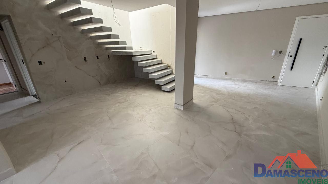 WhatsApp Image 2025-11-19 at 16.11.36 (1)