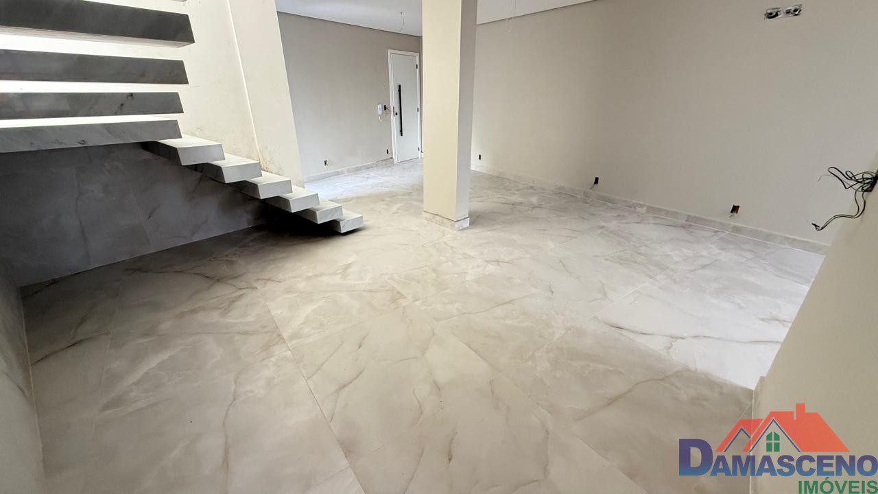 WhatsApp Image 2025-11-19 at 16.11.37 (1)