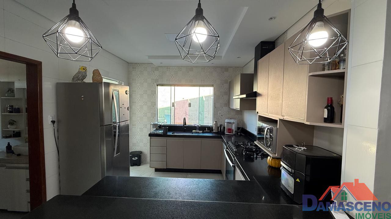 WhatsApp Image 2025-11-28 at 16.05.51